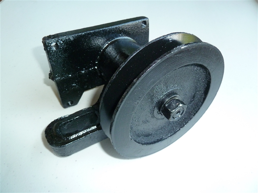 Hydraulic pump thrust adapter with pulley